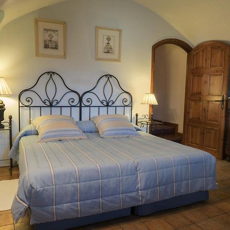 El Castell De Ciutat - Relais & Chateaux La Seu d'Urgell Exteriör bild