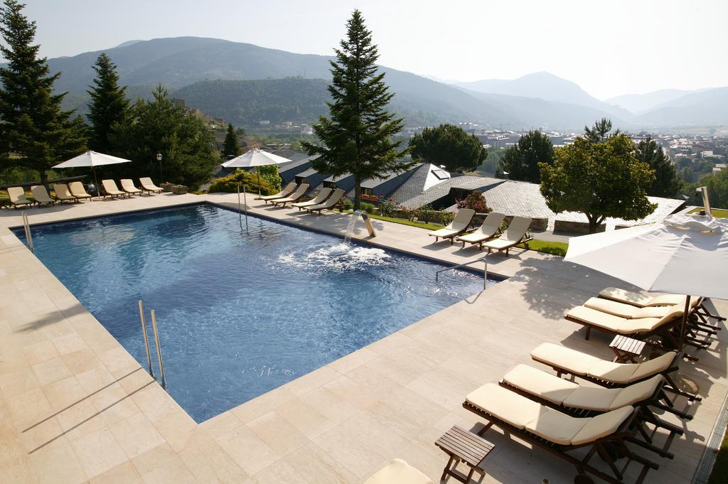 El Castell De Ciutat - Relais & Chateaux La Seu d'Urgell Exteriör bild