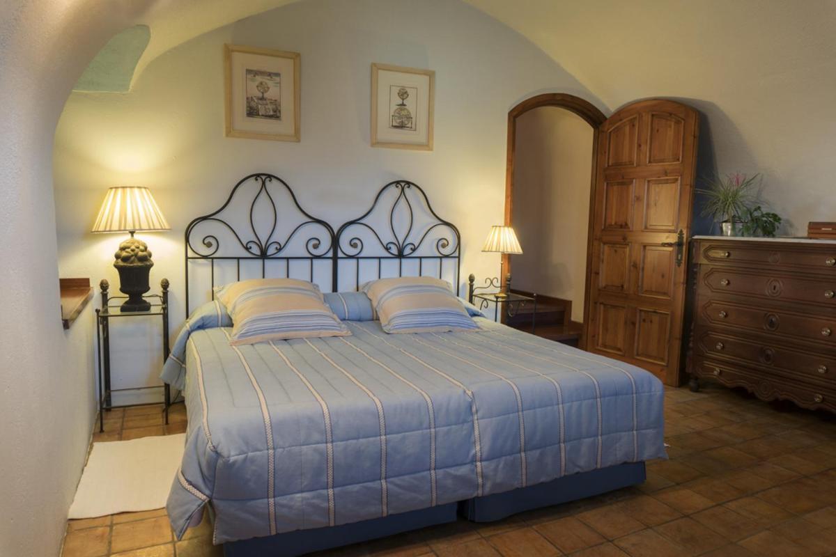 El Castell De Ciutat - Relais & Chateaux La Seu d'Urgell Exteriör bild